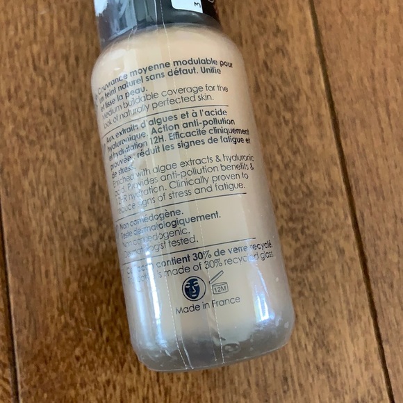 Best Skin Ever Liquid Foundation - Picture 5 of 5